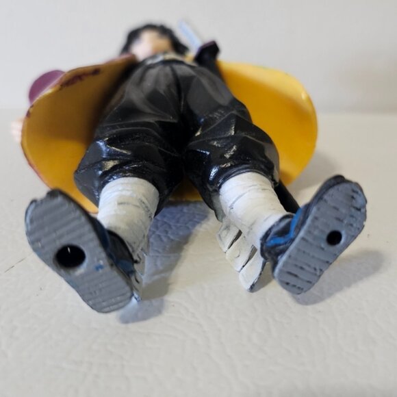 Demon Slayer Giyuu Collectible Figure - Picture 8 of 8